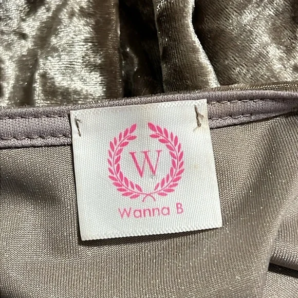 Wanna B medium crushed velvet dress 3/4 sleeve elastic waist has pockets unlined - Picture 3 of 15